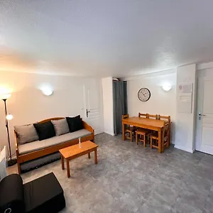 Vars, Appart Spacieux Renove 4 Couchages Dans Chalet Vars (Hautes-Alpes)